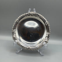 Load image into Gallery viewer, Pair of Silver Dishes by William Comyns - London 1902