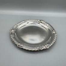 Load image into Gallery viewer, Pair of Silver Dishes by William Comyns - London 1902