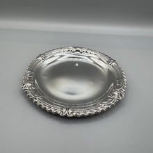Load image into Gallery viewer, Pair of Silver Dishes by William Comyns - London 1902
