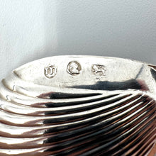 Load image into Gallery viewer, George III Siver Shell Caddy Spoon by Nathaniel Smith &amp; Co - Sheffield 1794
