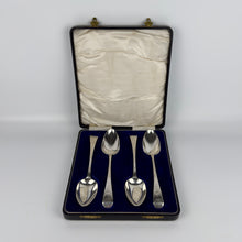 Load image into Gallery viewer, Cased Set of Four Georgian Serving Spoons - Thomas Wallis II - London 1792
