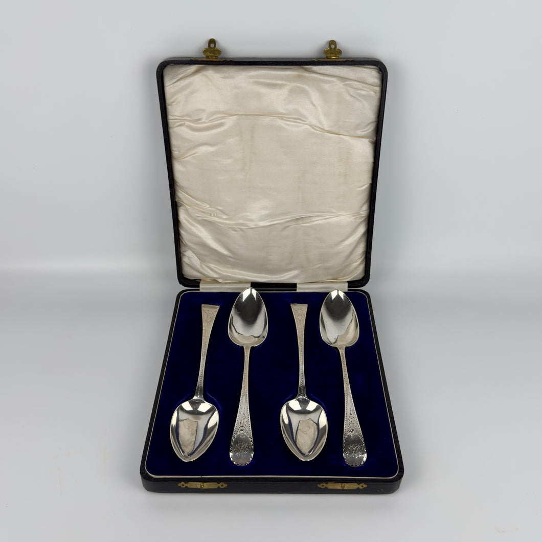 Cased Set of Four Georgian Serving Spoons - Thomas Wallis II - London 1792